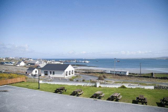 Aran Islands Hotel Kilronan  Exterior photo