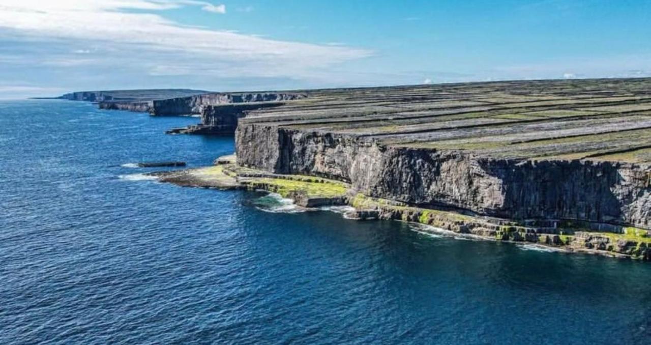 Aran Islands Hotel Kilronan  Exterior photo