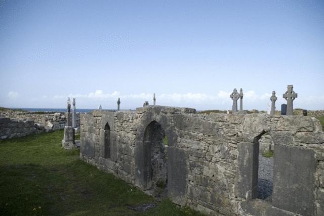 Aran Islands Hotel Kilronan  Exterior photo