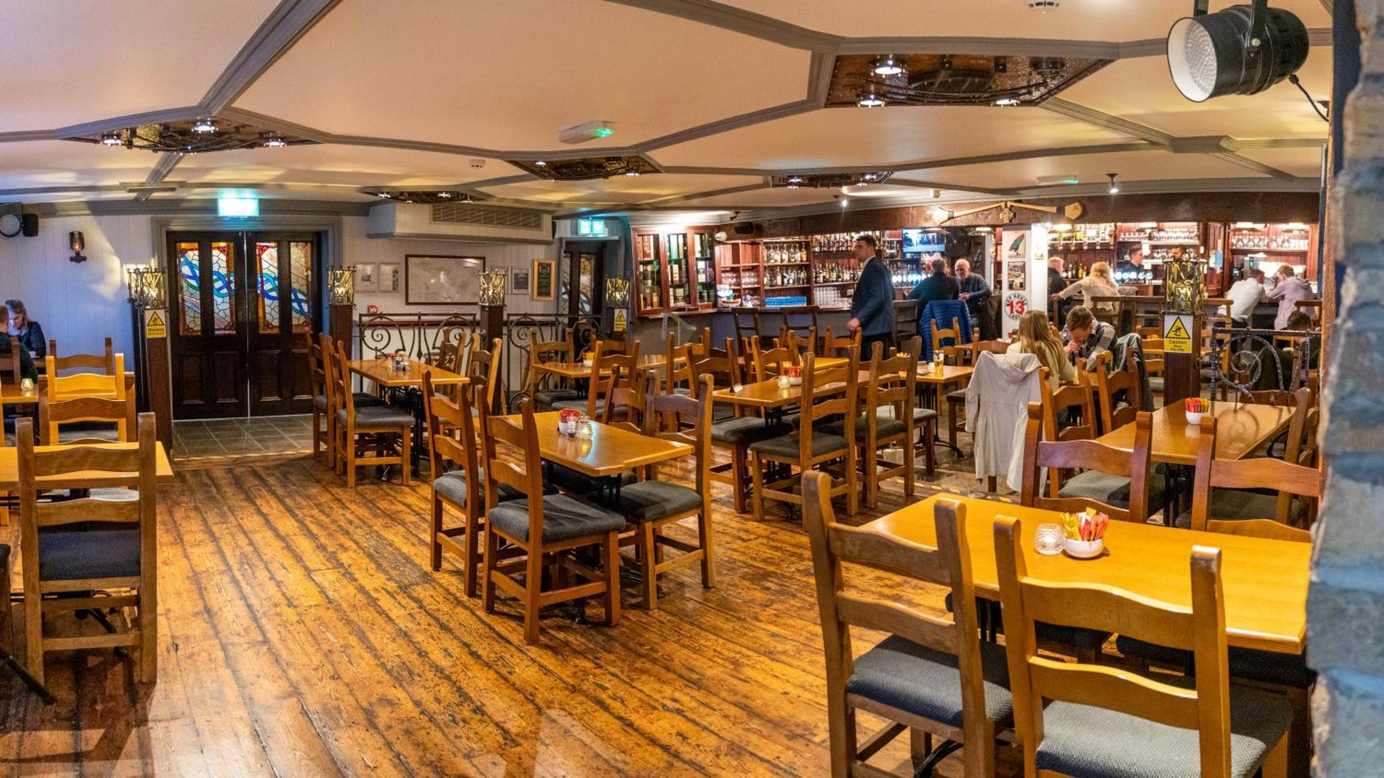 Aran Islands Hotel Kilronan  Exterior photo