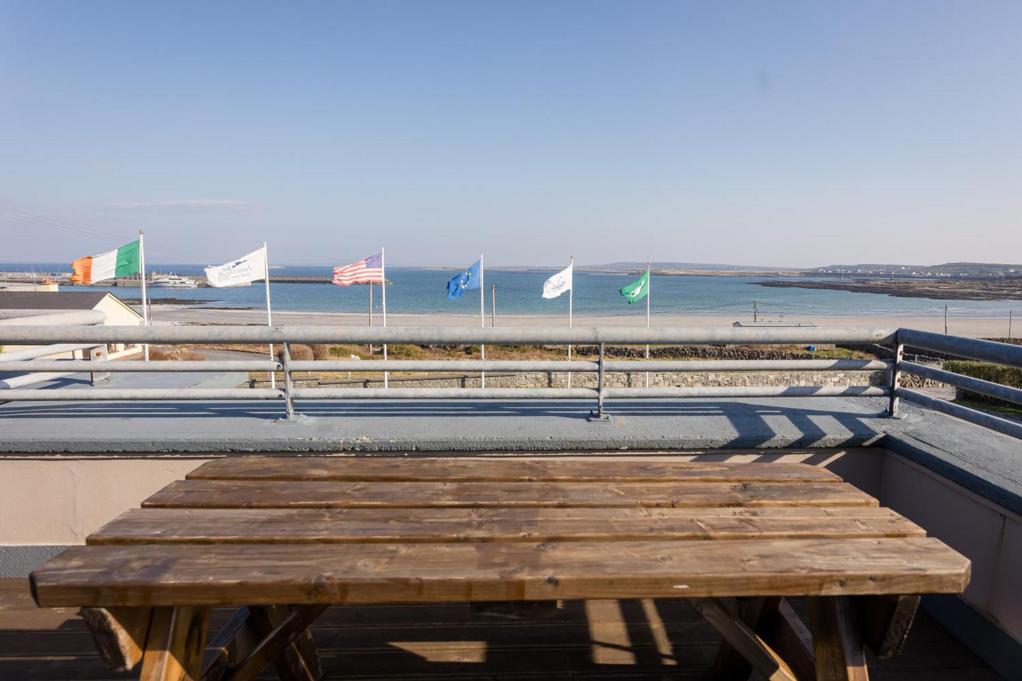Aran Islands Hotel Kilronan  Exterior photo